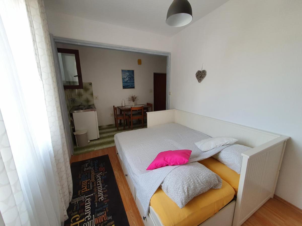 Aenona Sunny Apartment Vrsi Exterior foto