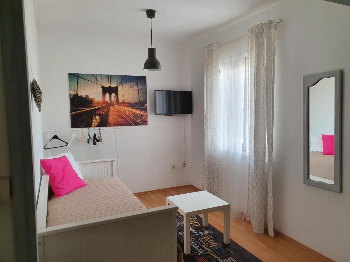 Aenona Sunny Apartment Vrsi Exterior foto